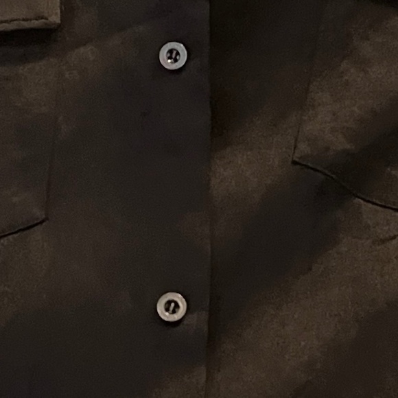 Great shirt - Picture 1 of 3